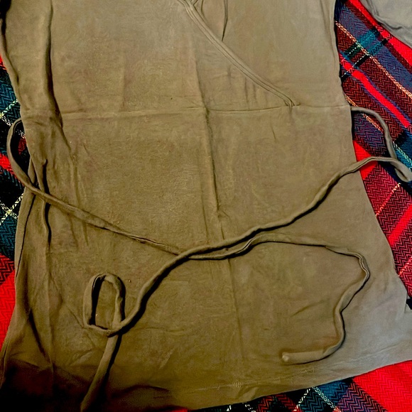 T shirt with detachable strings - Picture 3 of 5